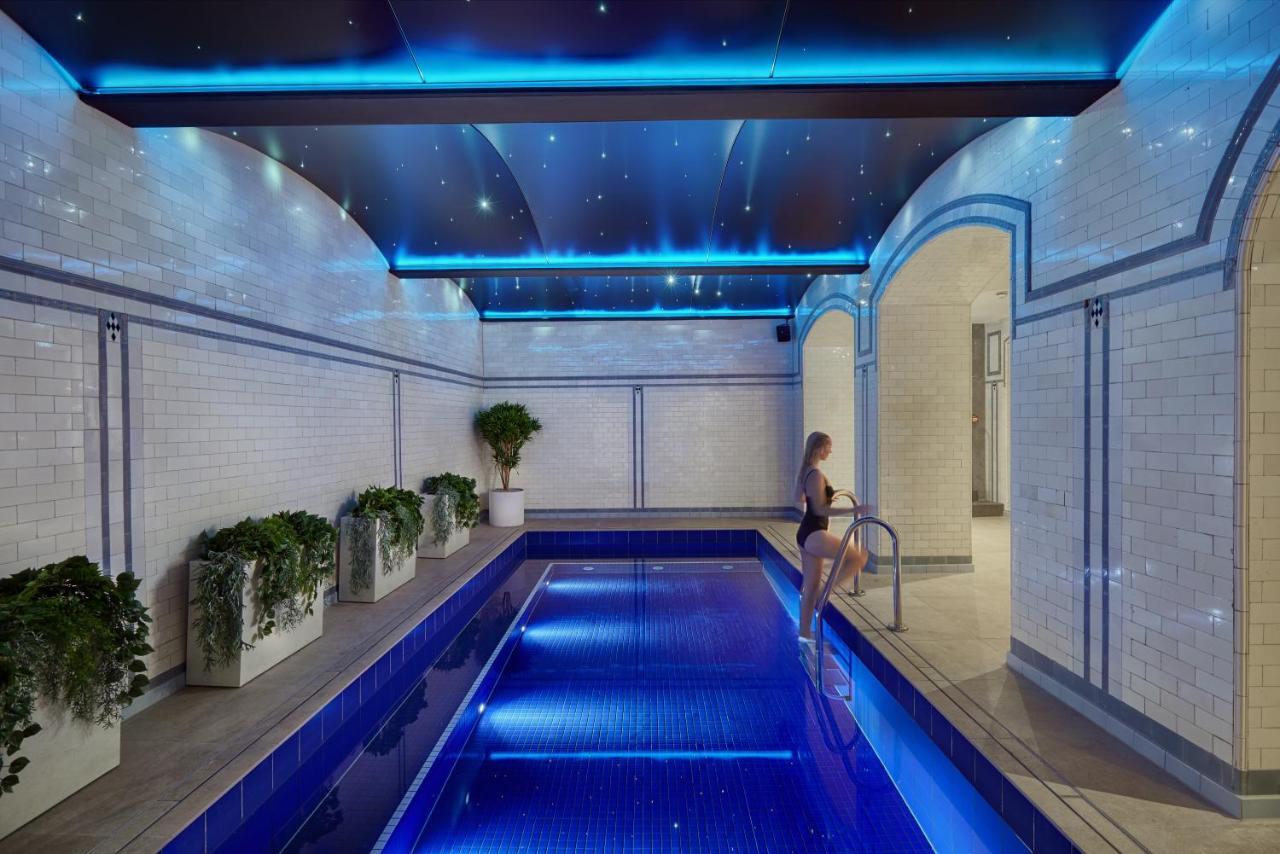 Ensana Buxton Crescent Hotel Kültér fotó The pool at The Dorchester